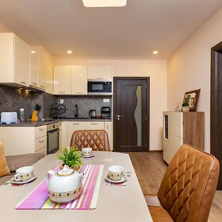 Comfortable Family-friendly 2bd With Terrace By Flat Manаger