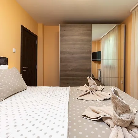 Comfortable Family-friendly 2bd With Terrace By Flat Manаger Апартамент *
