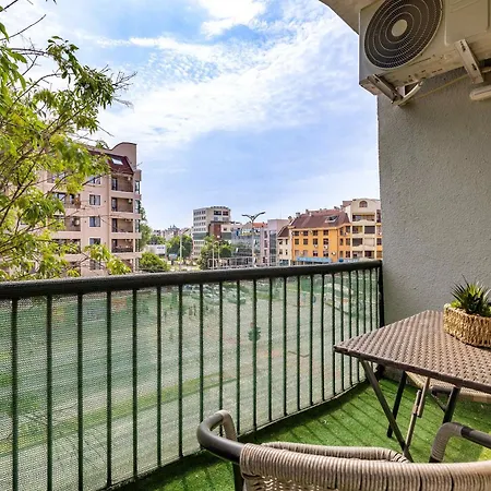 Comfortable Family-friendly 2bd With Terrace By Flat Manаger Пловдив