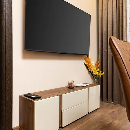 Comfortable Family-friendly 2bd With Terrace By Flat Manаger Апартамент *