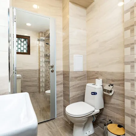 Comfortable Family-friendly 2bd With Terrace By Flat Manаger Φιλιππούπολη
