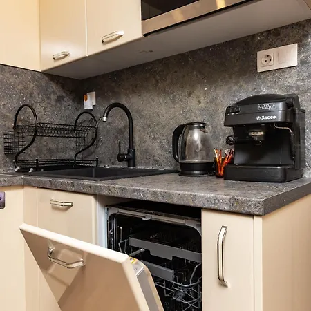 Апартамент Comfortable Family-friendly 2bd With Terrace By Flat Manаger *